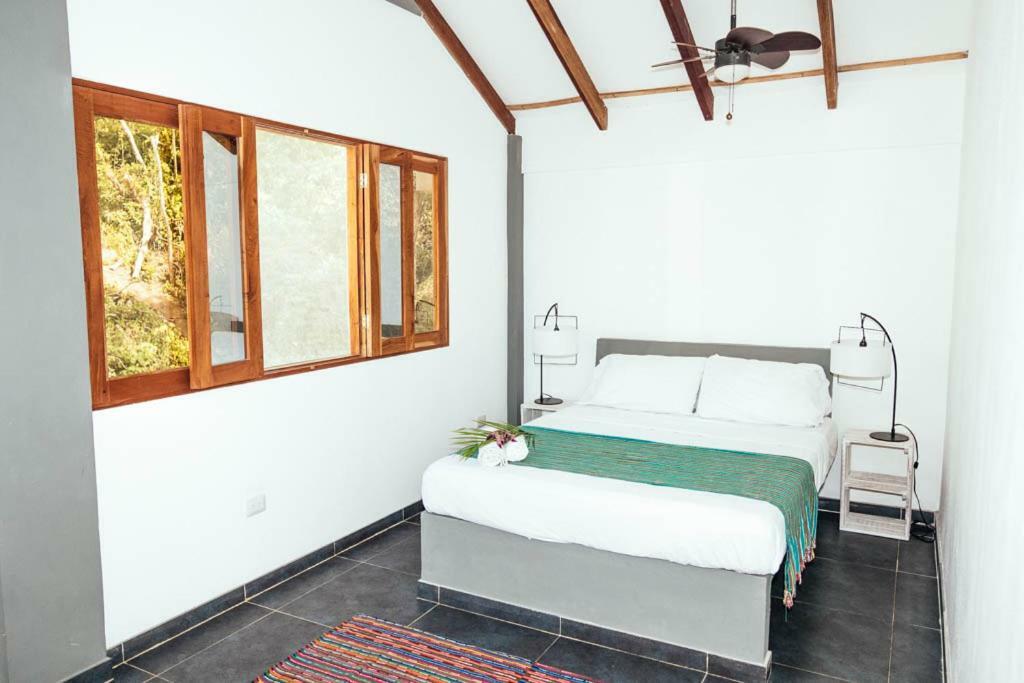 Отель Rapture Surfcamp Nicaragua Сан-Хуан-дель-Сур Экстерьер фото